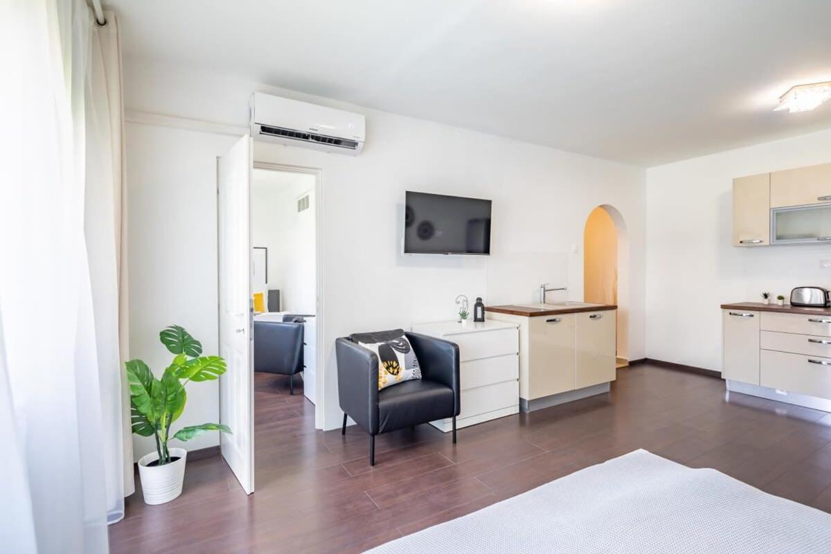 Apartamento Sunny Balcony - Cute And Cozy Budapest Exterior foto