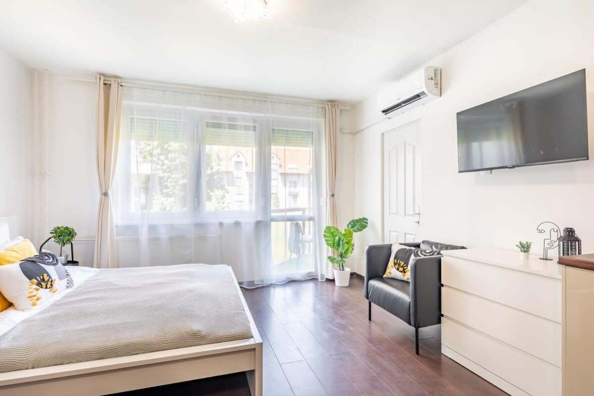 Apartamento Sunny Balcony - Cute And Cozy Budapest Exterior foto