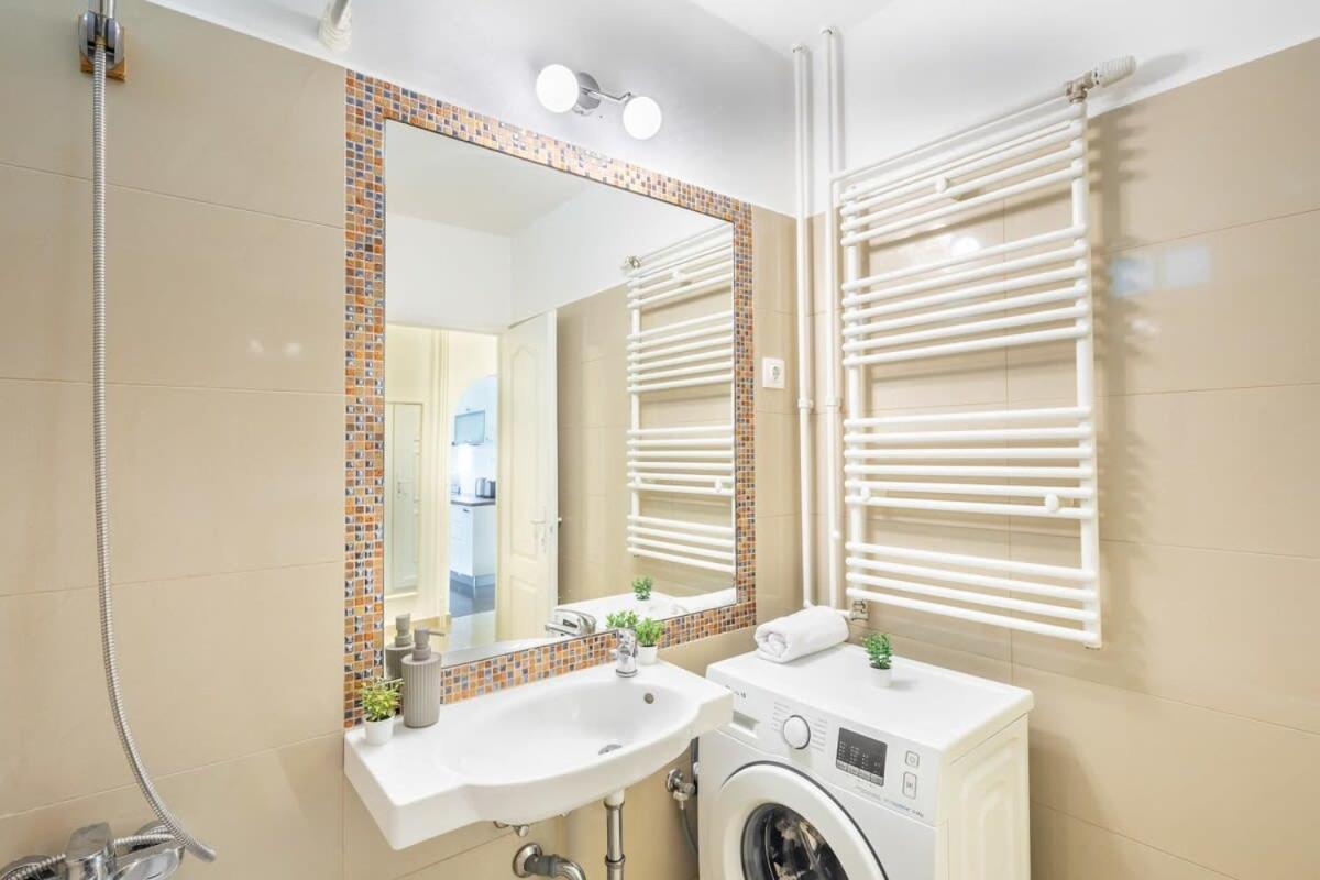 Apartamento Sunny Balcony - Cute And Cozy Budapest Exterior foto