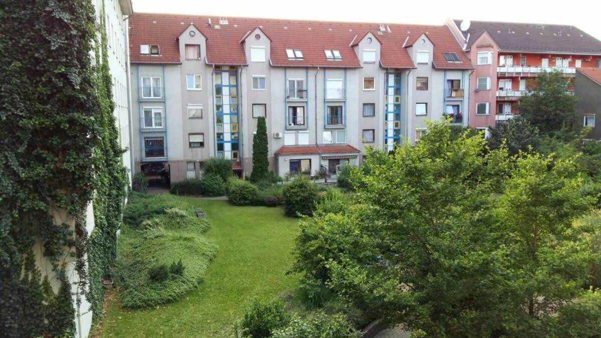 Apartamento Sunny Balcony - Cute And Cozy Budapest Exterior foto