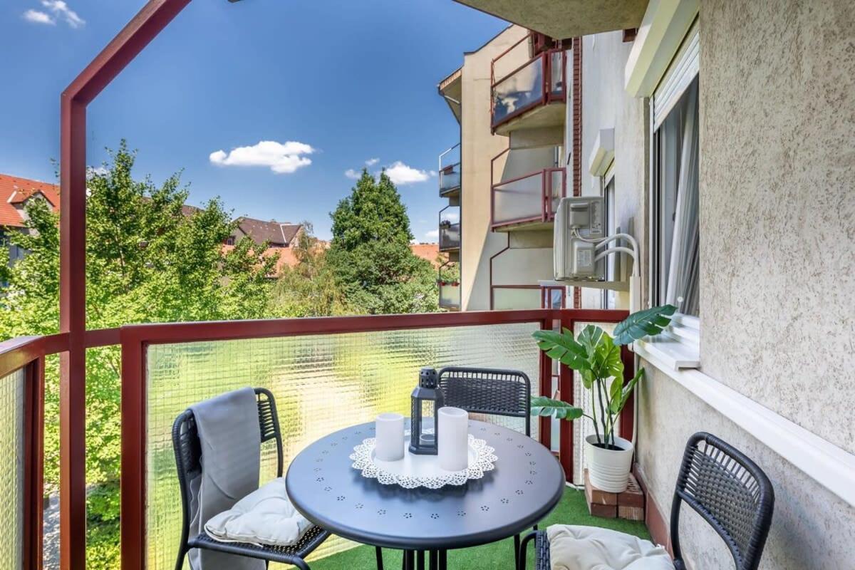Apartamento Sunny Balcony - Cute And Cozy Budapest Exterior foto